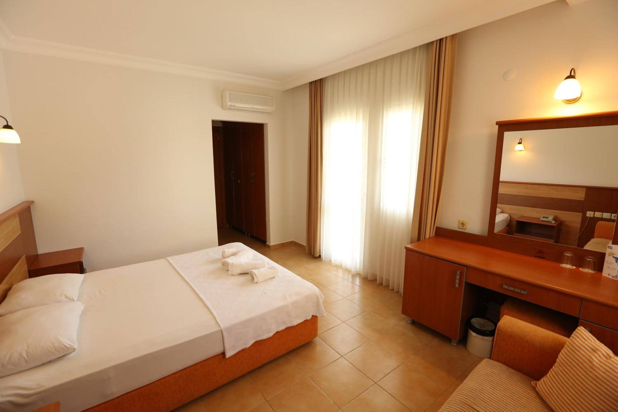 Mavruka Hotel โอลลุนเดนิซ ภายนอก รูปภาพ