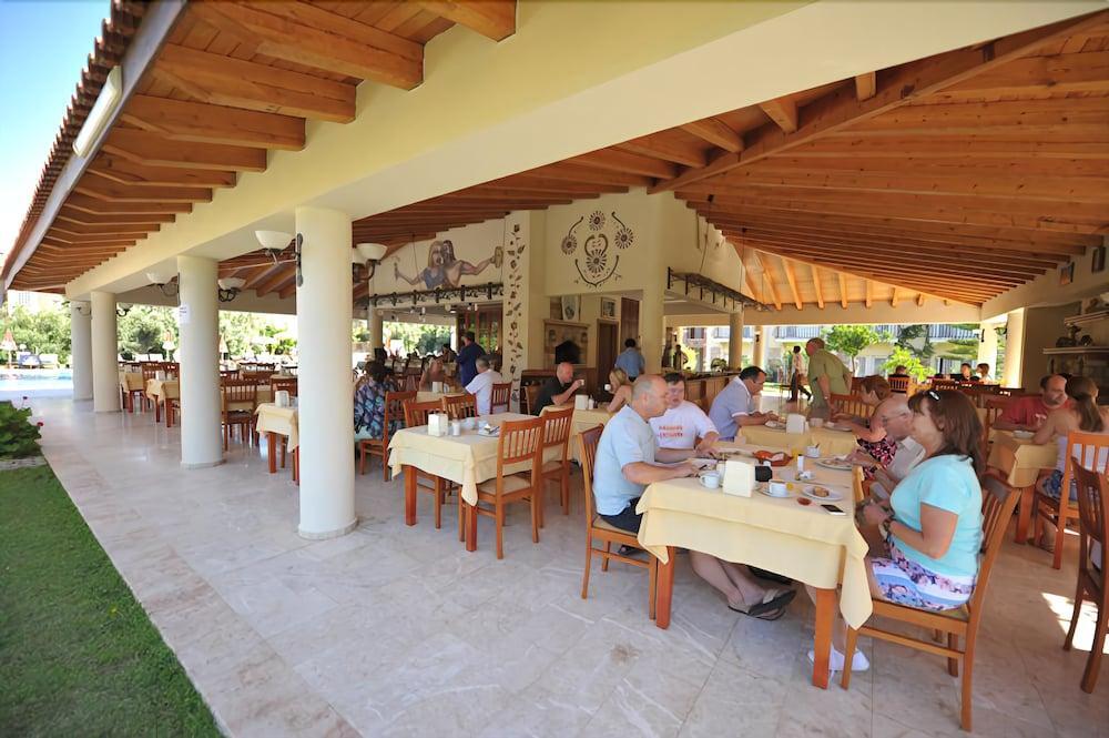 Mavruka Hotel โอลลุนเดนิซ ภายนอก รูปภาพ