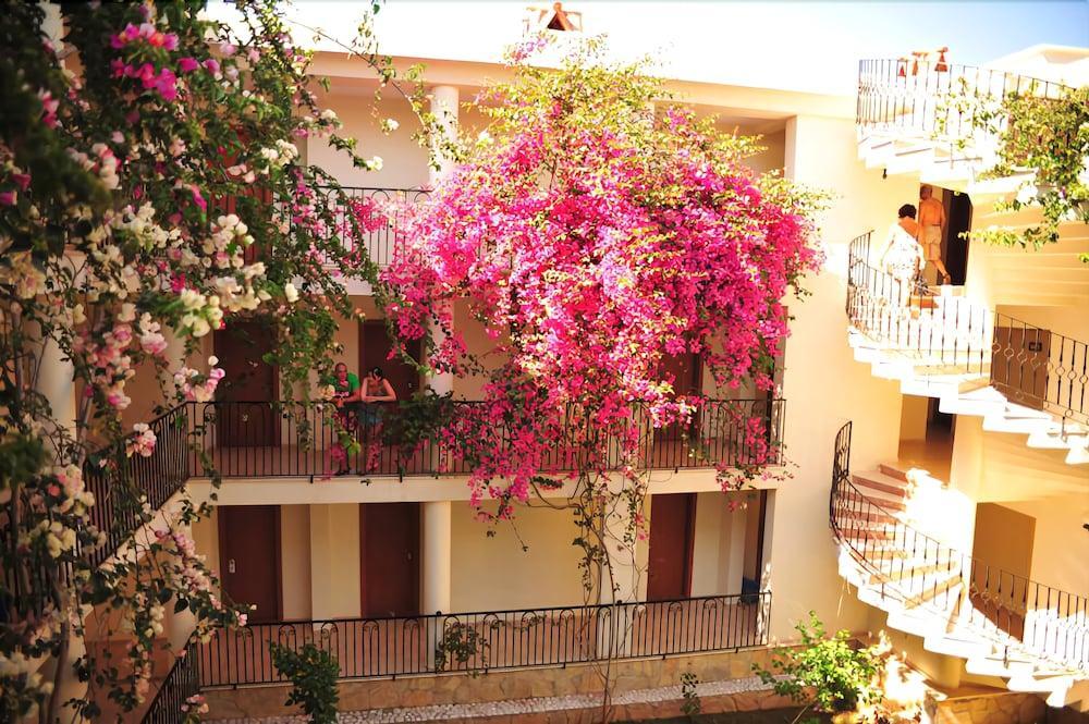Mavruka Hotel โอลลุนเดนิซ ภายนอก รูปภาพ